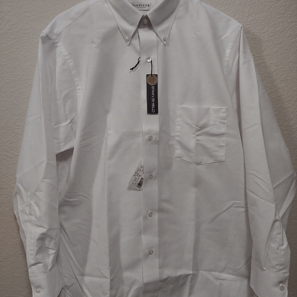 NWT Men's Van Huesen Solid White Dress Shirt